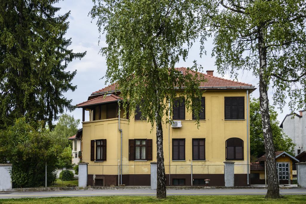 Vila Regina Rooms Karlovac Exterior photo