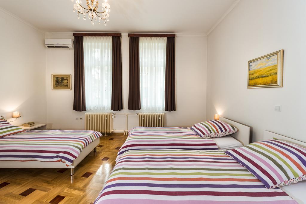 Vila Regina Rooms Karlovac Exterior photo