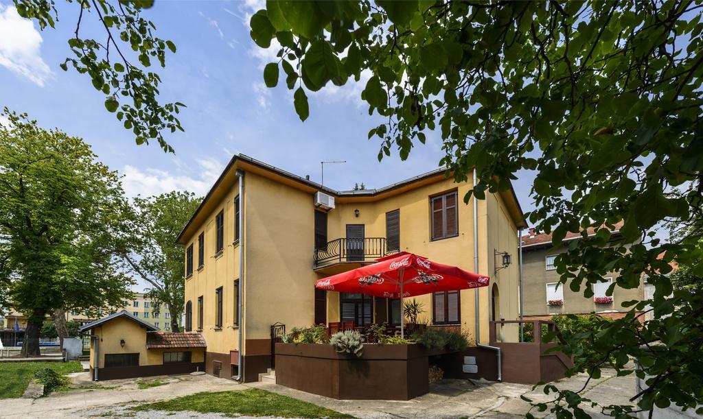 Vila Regina Rooms Karlovac Exterior photo